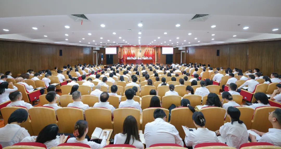 宜化集团召开上半年生产经营分析总结大会(图2)